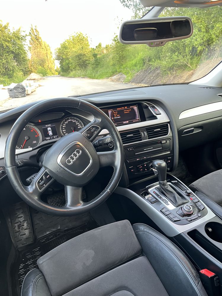 Продам audi a4 b8 !