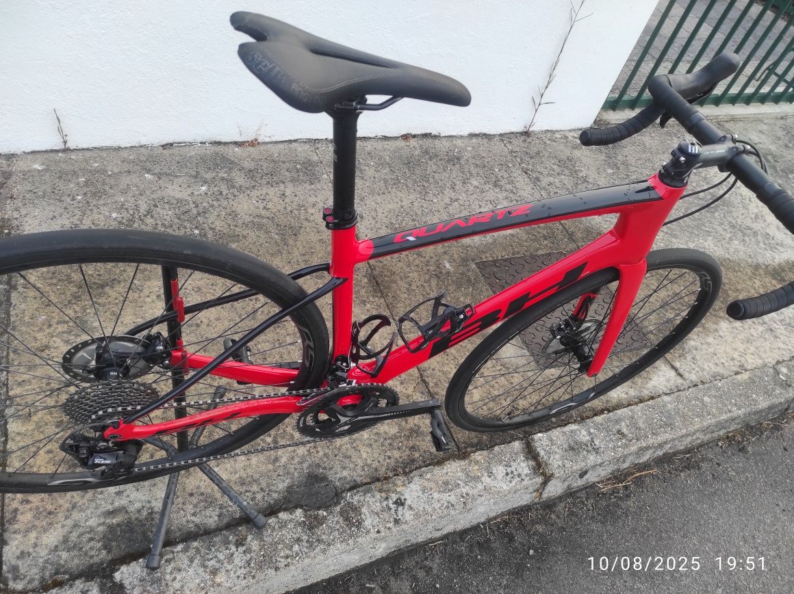Bicicleta estrada BH Quartz 1.5 carbono