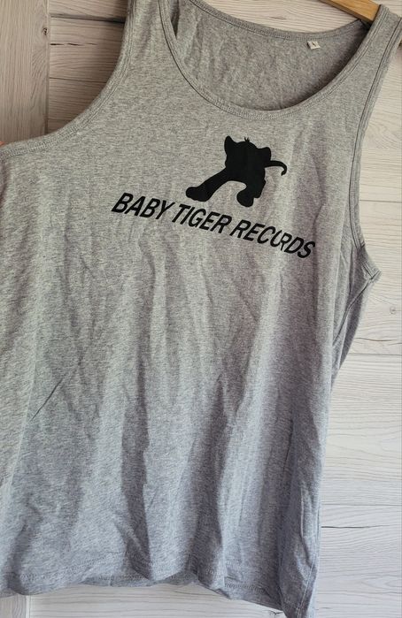 Świetna koszulka sportowa t-shirt L print pantera