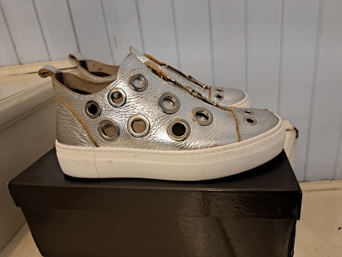 Buty Prima Moda r.36 srebrne