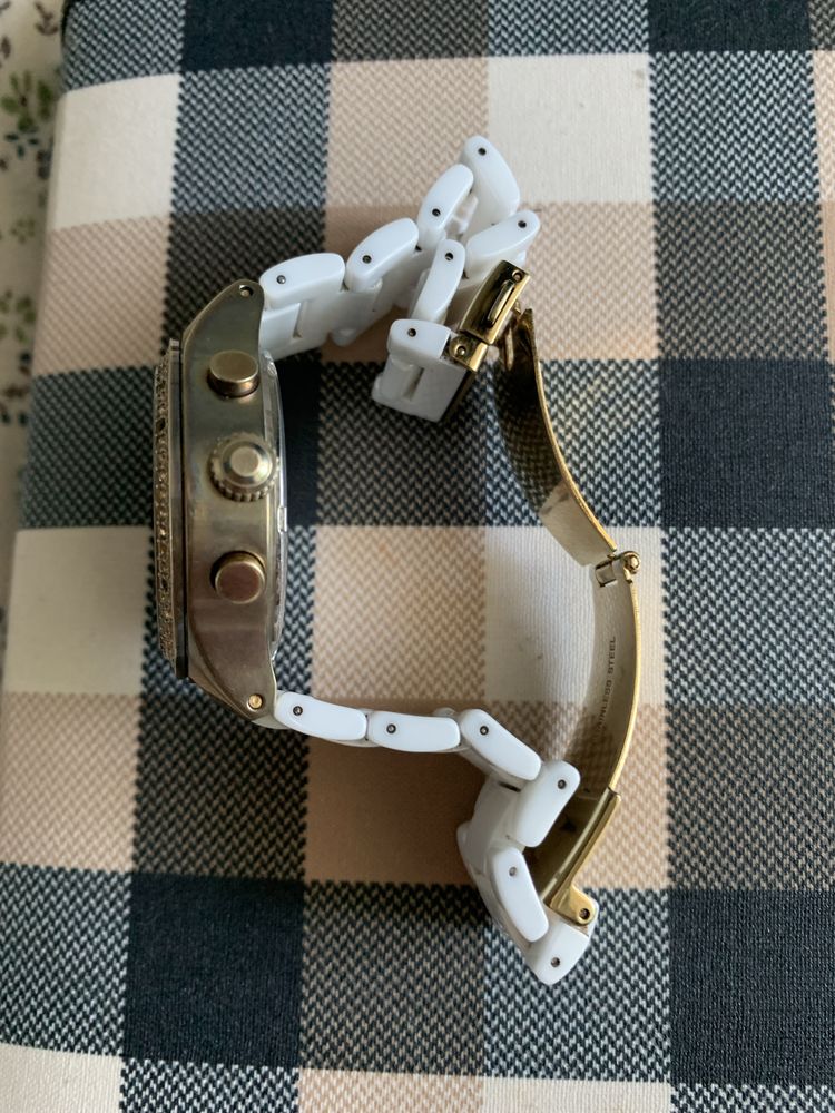 Годинники DKNY, Donna Karan