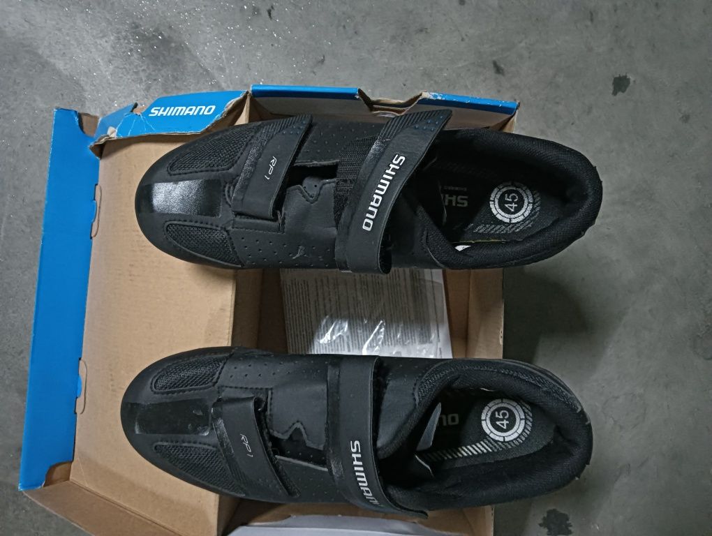 Sapatos de bicicleta de estrada
