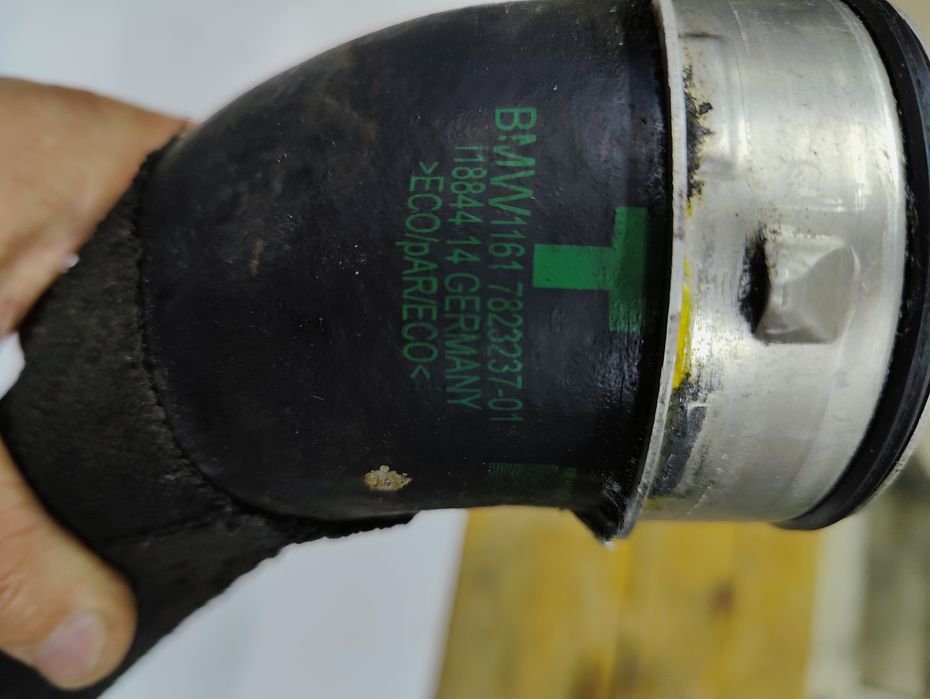 7823237 BMW X5 f15,f85, X6 F16 40dX N57Z патрубок интеркулера