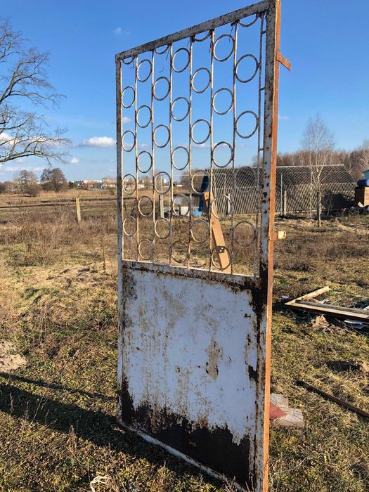 Решетки Грати металлические Б/У на окна, дверь металл