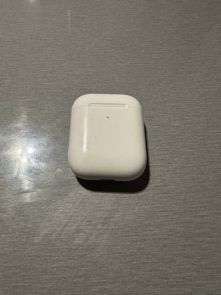 Продам Airpods 2