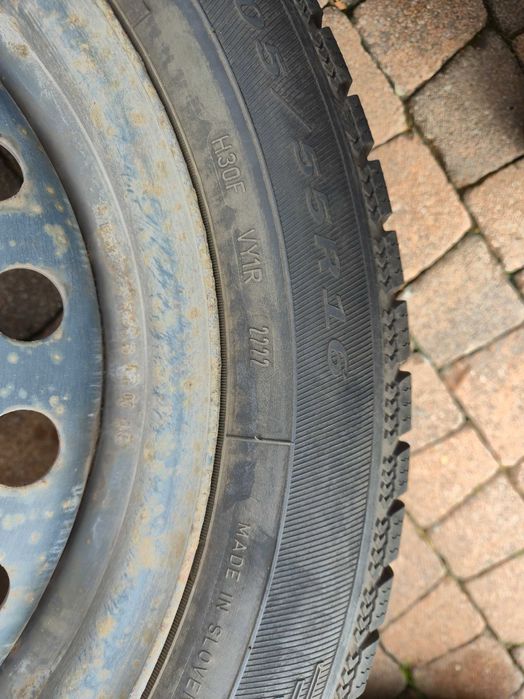 Opony zimowe Dębica Frigo 2 205/55R16 z felgami J16x6,5 Honda