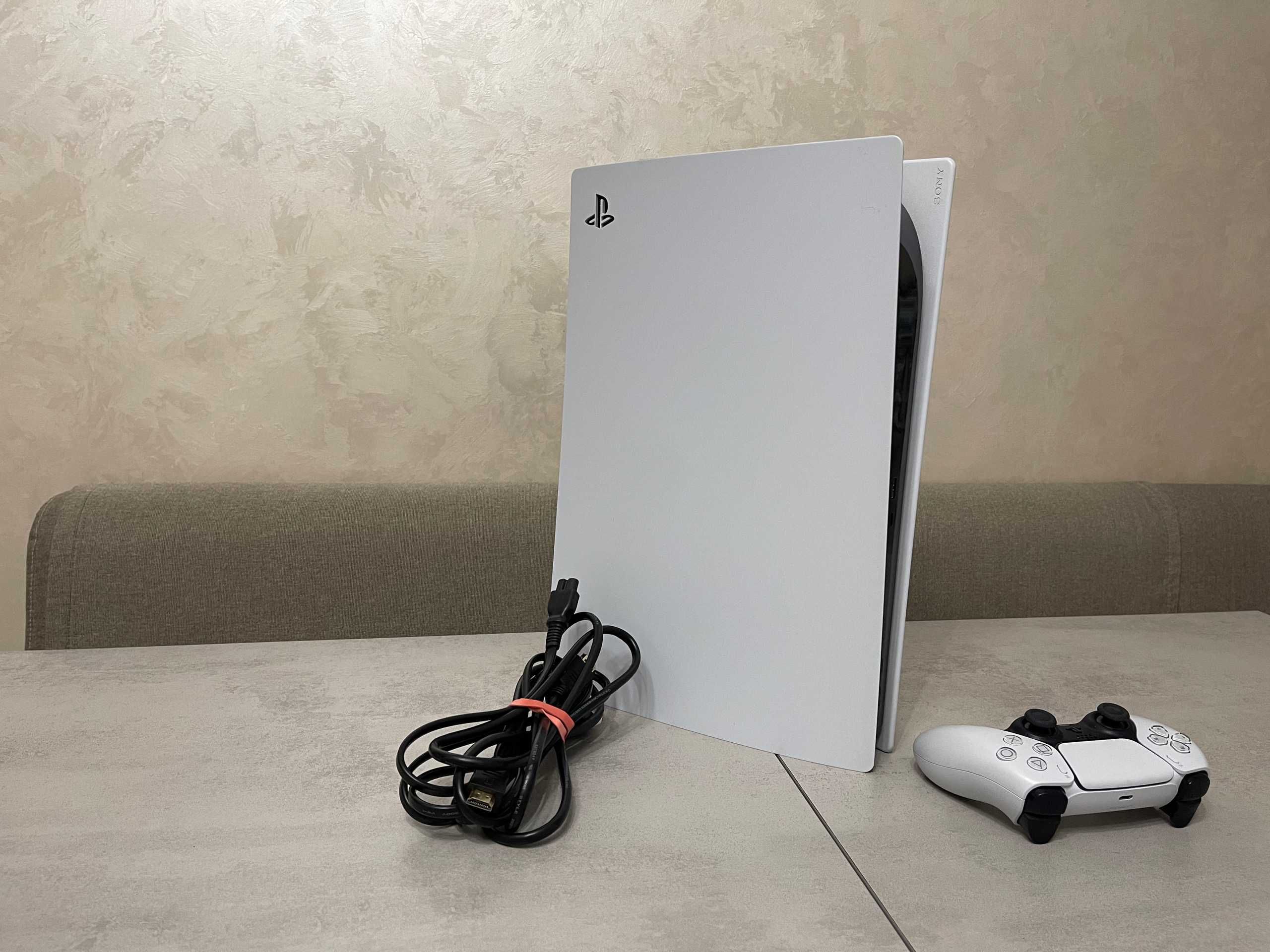 Ігрова приставка Sony Playstation PS5 CFI-1015A, Blu-ray + джойстик