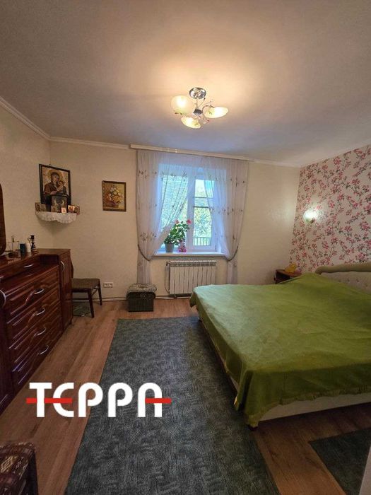 Продаж будинку з каміном та зимовим садом, Люцерна