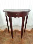 Mesa de apoio de madeira