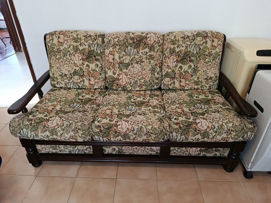 Sofá vintage em tecido