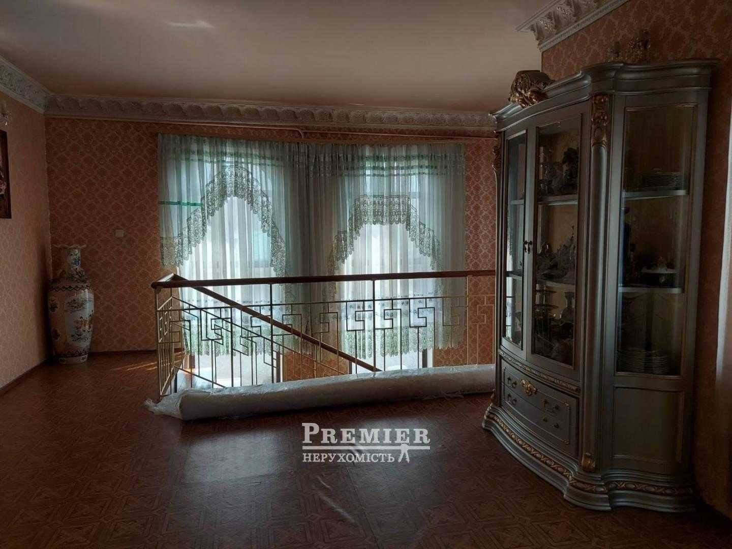 Терміново!2-поверх. будинок на Черемушках з ремонтом, 6 сот,165000у.о.