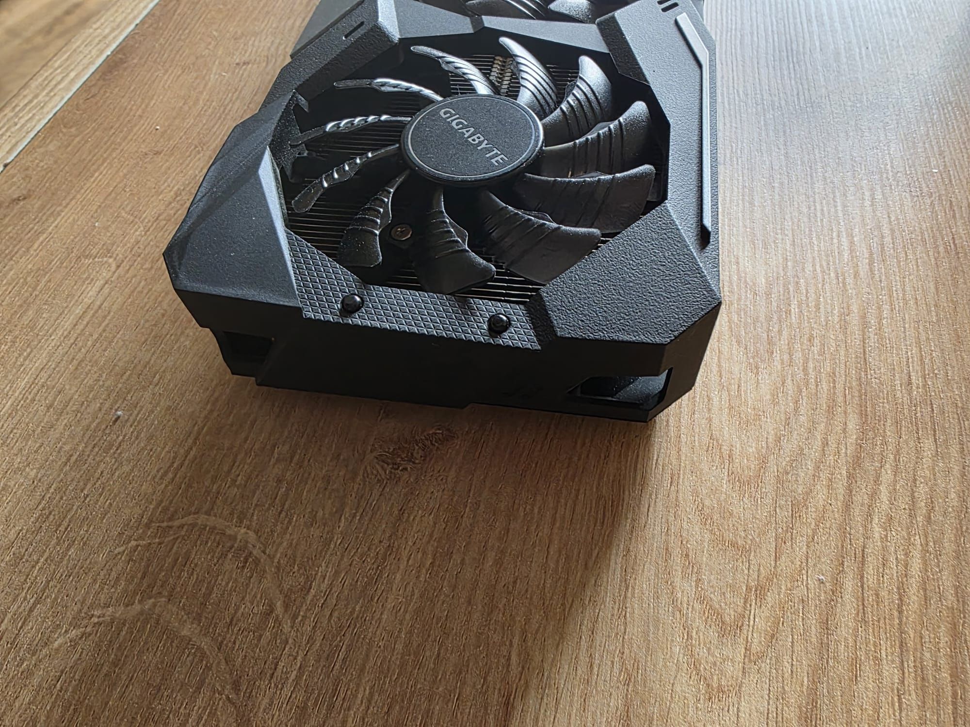 Gigabyte GTX 1660 Super OC 6 GB gddr6 192 bit
