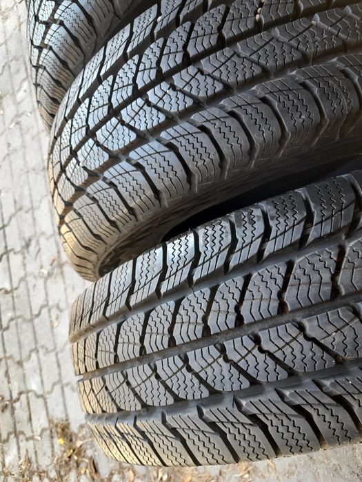 Opony zimowe Uniroyal Snow Max 3 215/70/15 109/107 R C ciężarowe