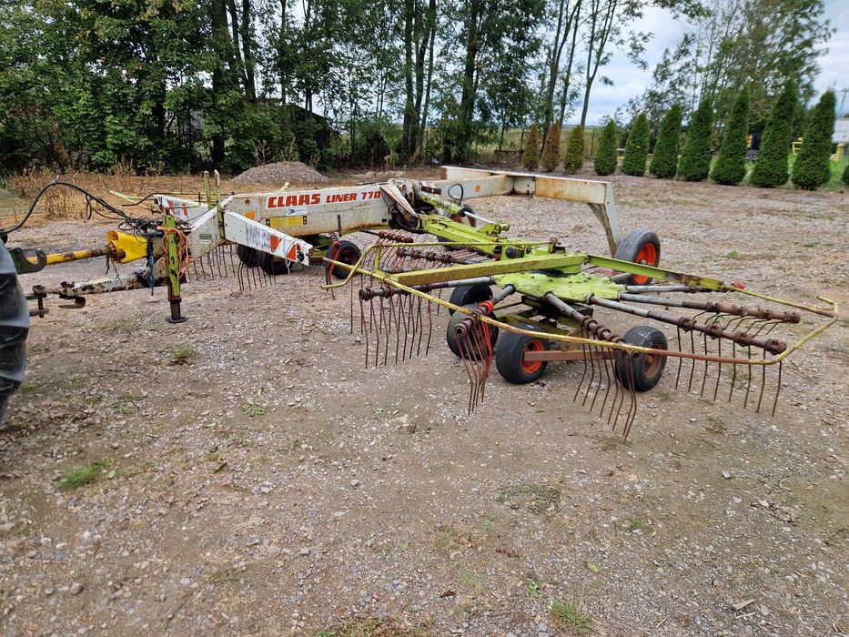 Zgrabiarka dwukaruzelowa  Claas LINER 770 7,7m nie  krone fella
