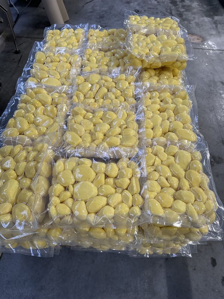 Ziemniaki obrane pakowane Vaccum nowi na rynku
