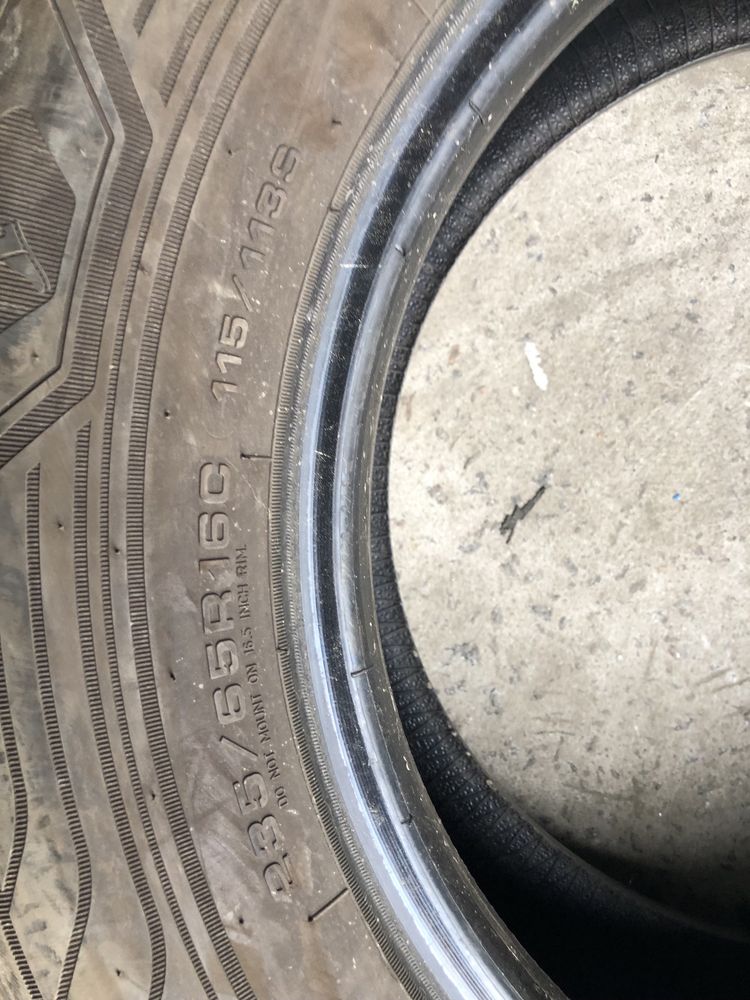 235/65/16с goodyear vector4seasonscargo