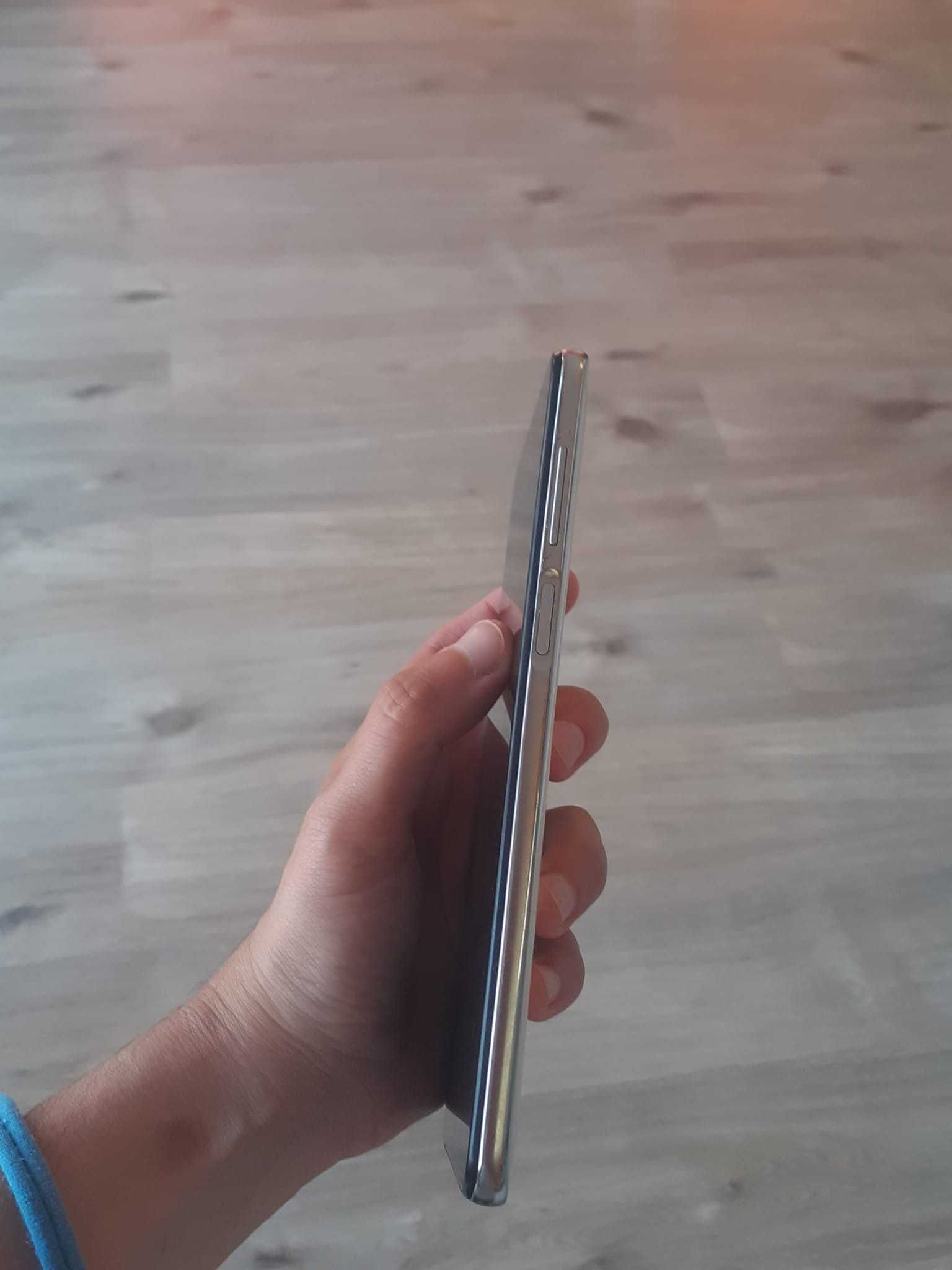 // Xiaomi Redmi Note 9S 64GB / 4GB + 1GB
