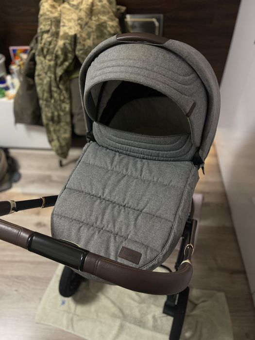 Коляска carello epika