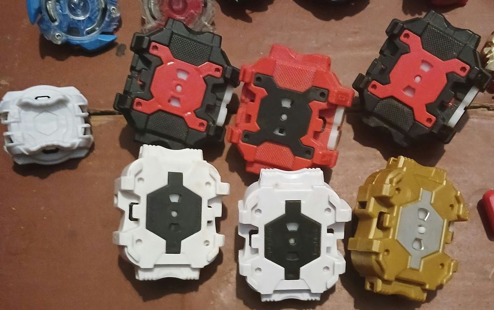 Продажа бейблейдів,состояние:хорошое,ЦІНА НА ВСЕ РАЗНА