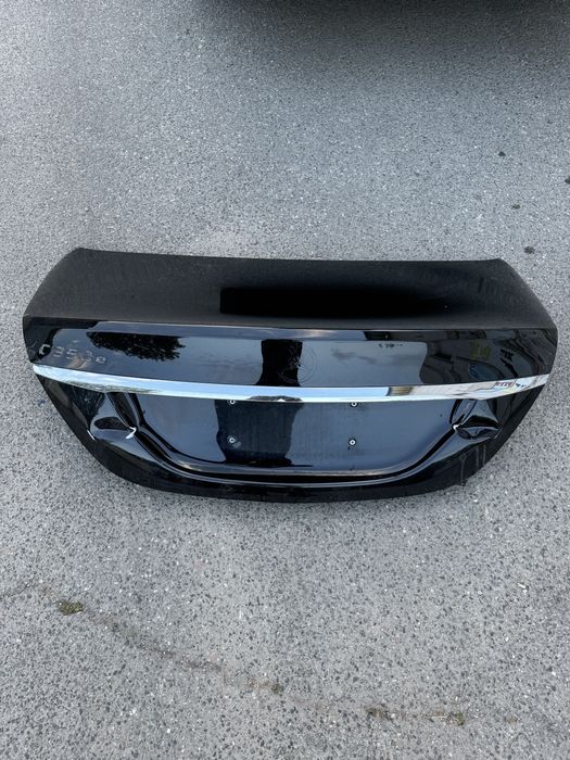 Кришка багажника Mercedes C-Klass W205