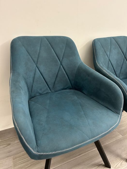 Conjunto 4 Cadeiras veludo pouco uso