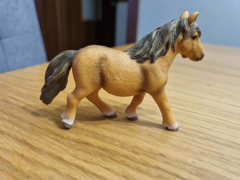 Kucyk schleich figurka