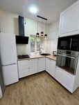 Продаж будинку з новим євроремонтом в Інгульському районі.