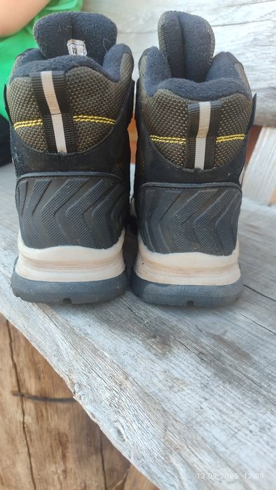 Продам дитячі зимові ботінки