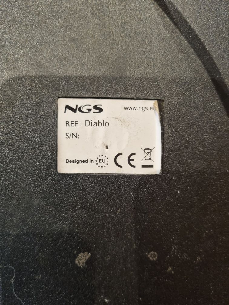 Volante + pedais NGS