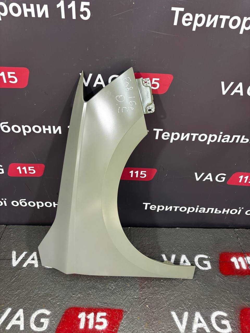 Крыло правое (R) на Skoda Fabia NJ 2015-2023 OE
