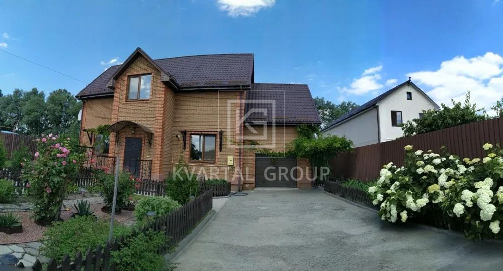 Продам два будинки за ціною одного!