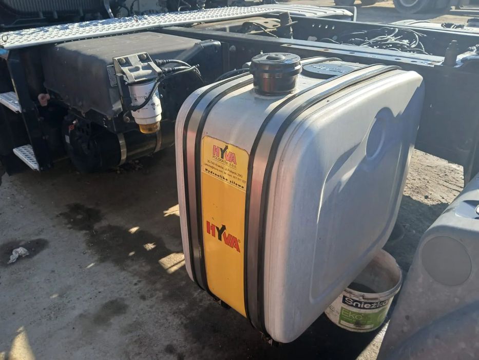 HYDRAULIKA KOMPLETNA ZBIORNIK ROZDZIELACZ  MAN