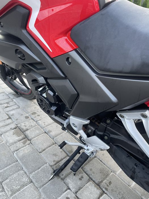 Мотоцикл Loncin CR4