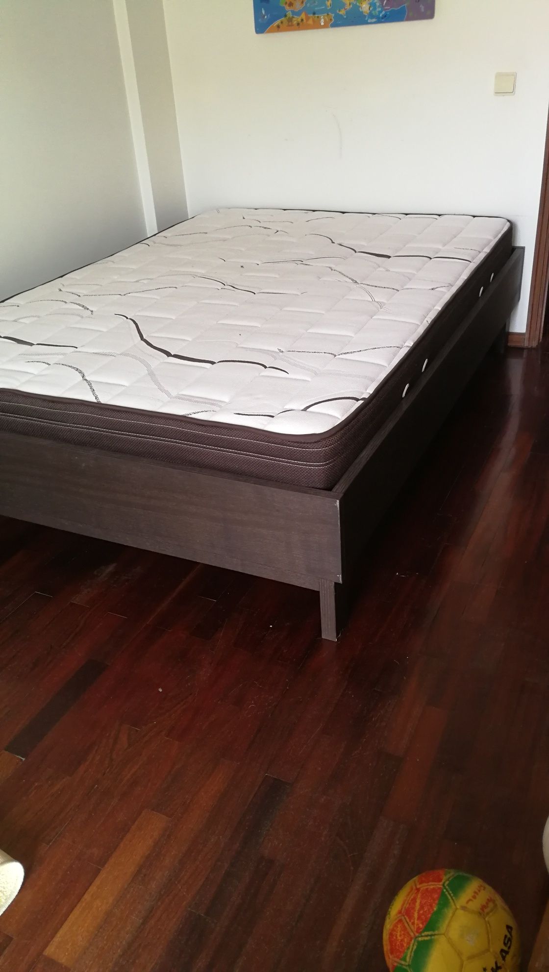 Cama casal + colchão ikea