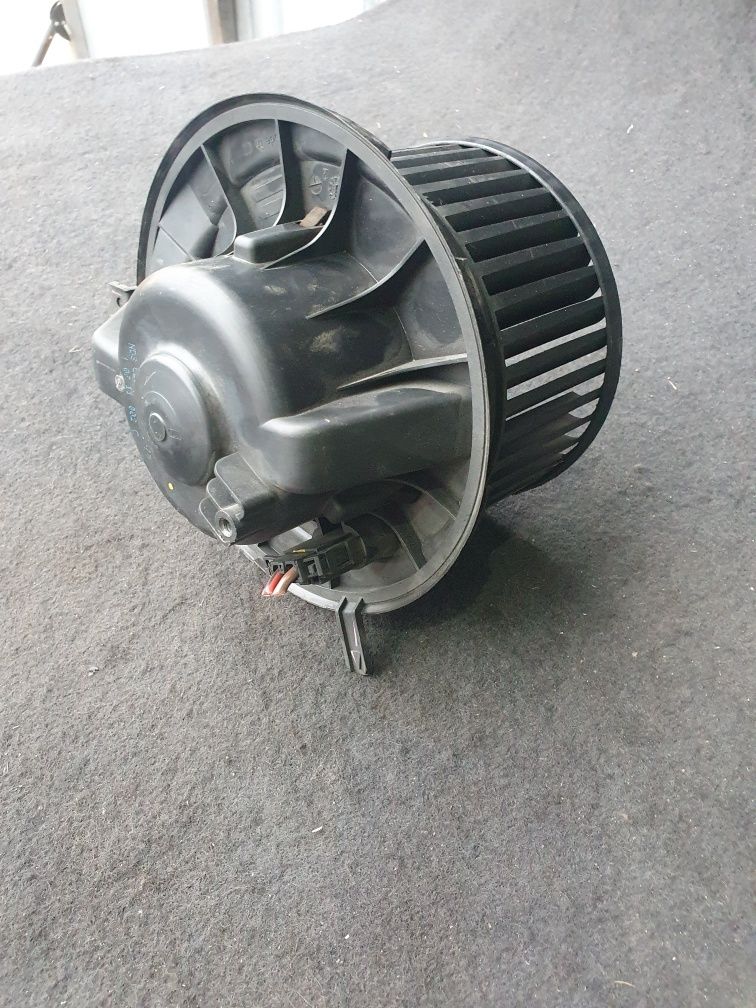 Wentylator wiatrak nagrzewnicy VW 1K1.819.015 C 2 pin Europa