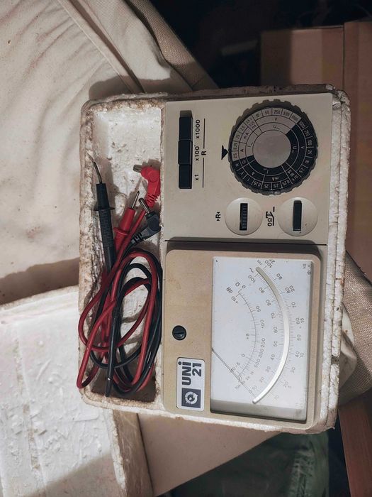 Uni 21 VEB multimetr miernik analogowy