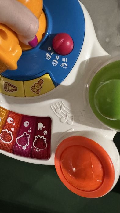 Дуга  на коляску сортер жук вертоліт піаніно тварин chico 1 2 роки 9