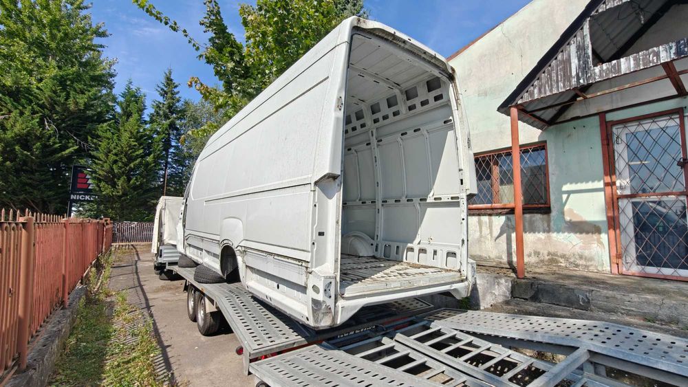 Karoseria tył dach lewa ćwiara Iveco Daily Jumpy Maxi 2022