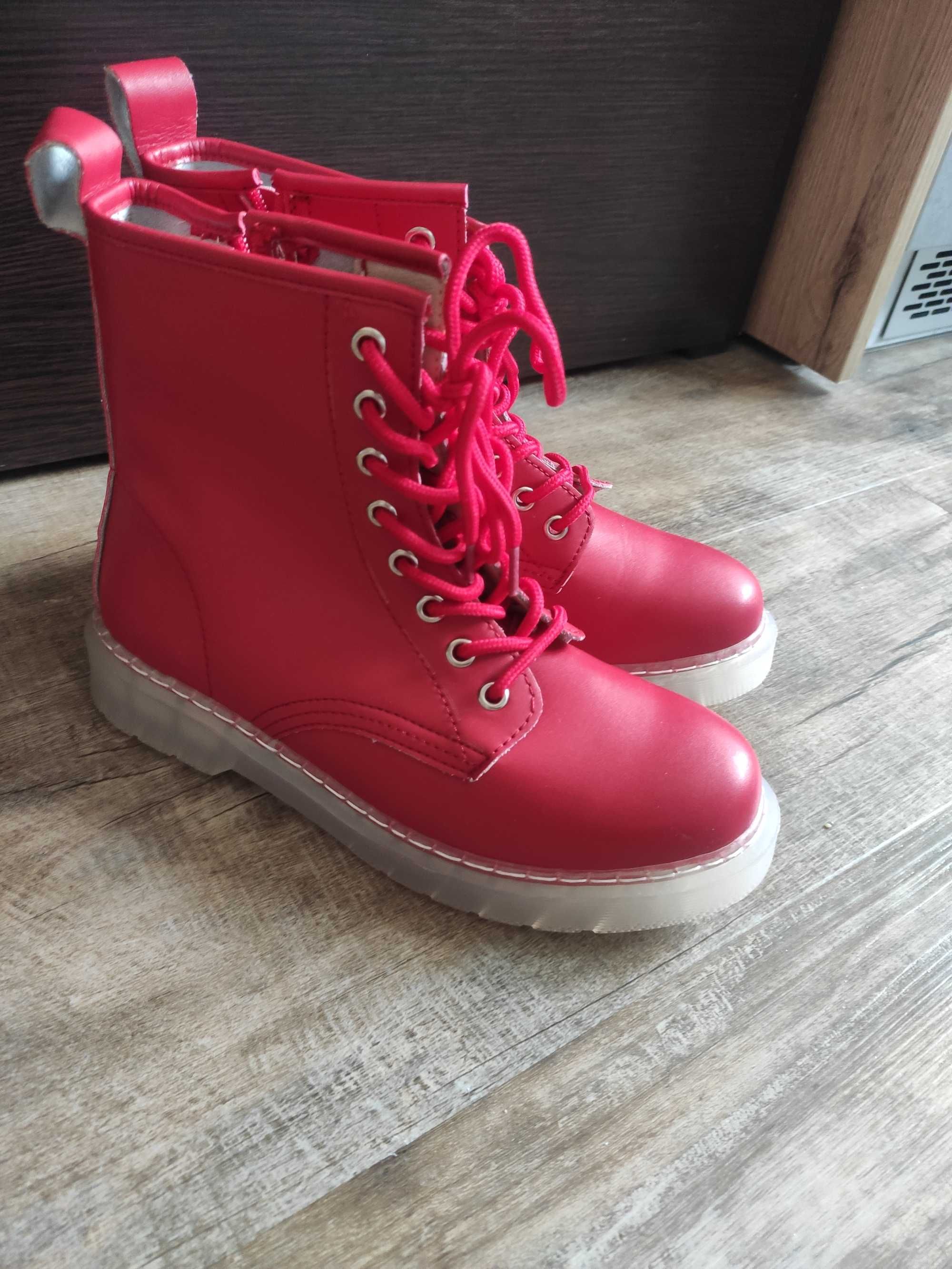 Новые женские ботинки на весну, красные ботинки 38 р.