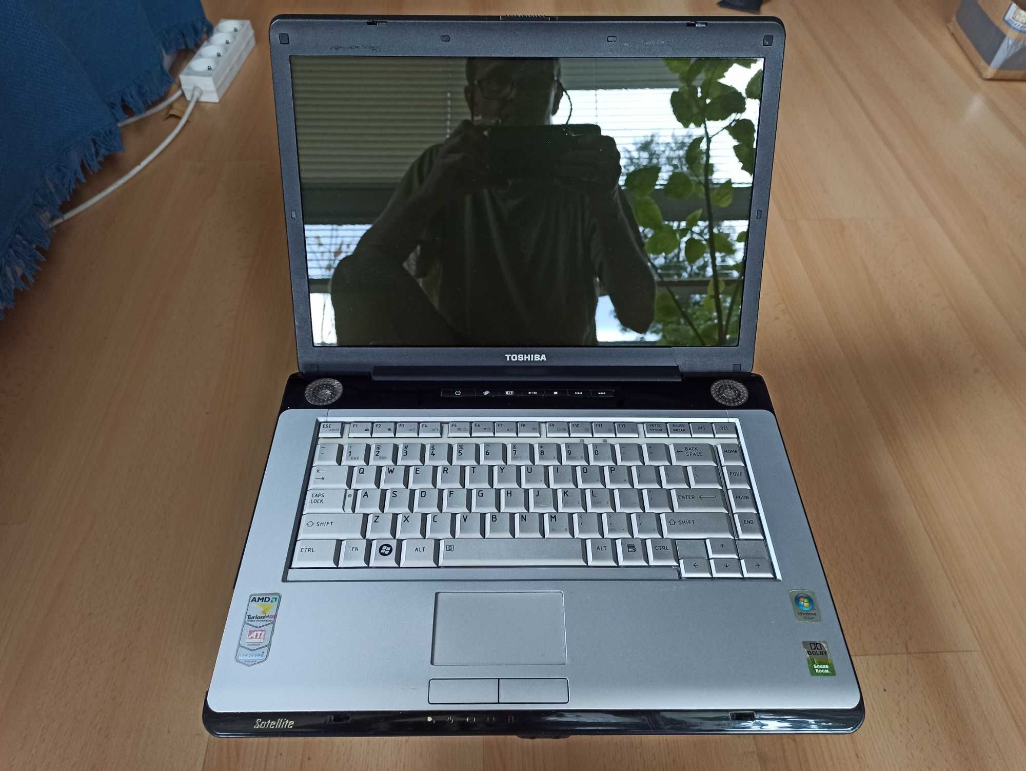 Laptop Toshiba A215, Windows Vista. Odbiór osobisty, Kraków.