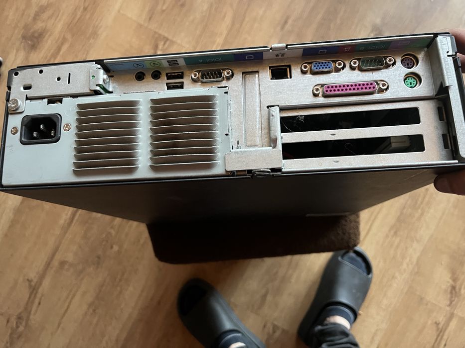 Sprzedam komputer Compaq EVo D510 SSF pentium  4 2000 MHz 1024 MB ram