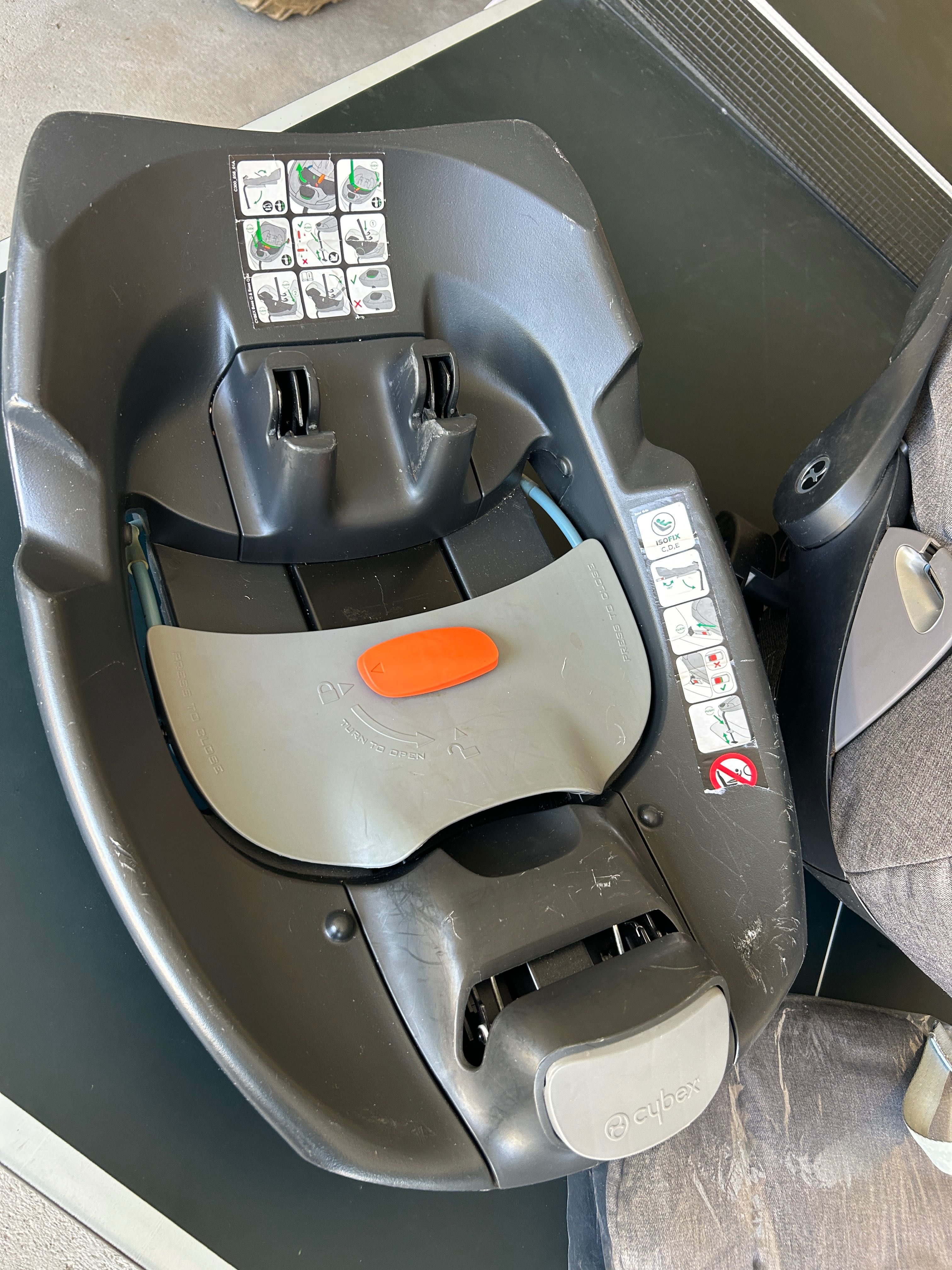 Cybex Cloud Platinum + base Isofix