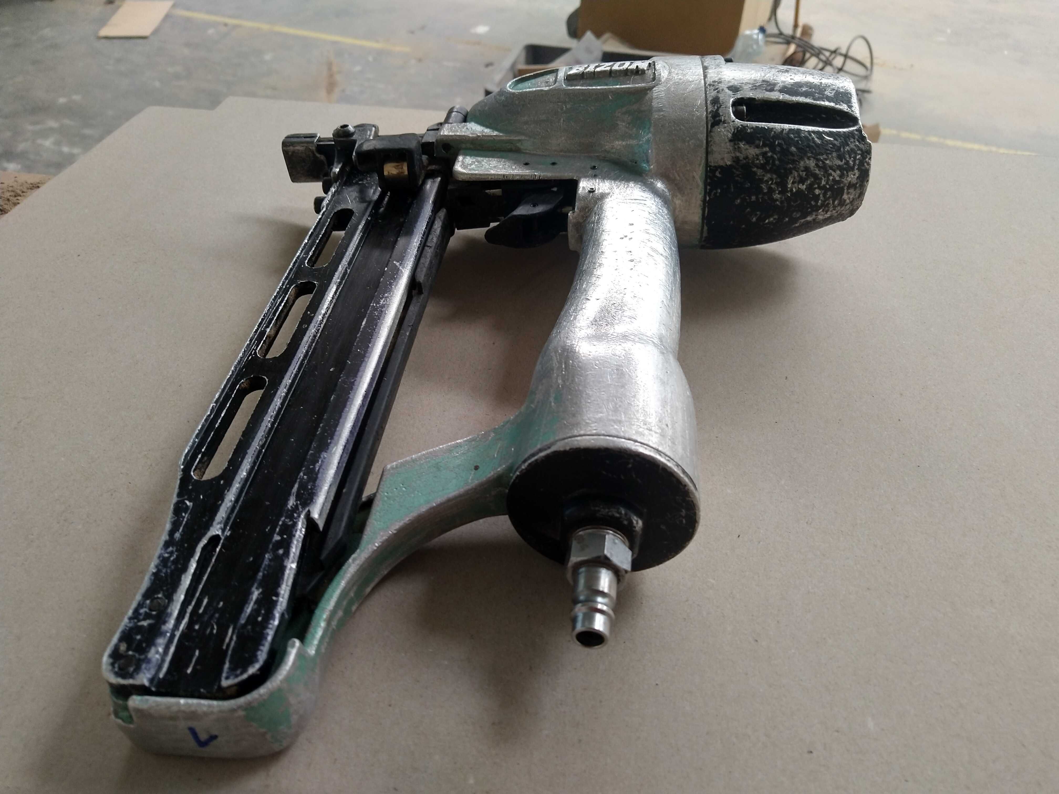 Zszywacz pneumatyczny stolarski, meblarski 14/50-B81 -15szt dostępnych