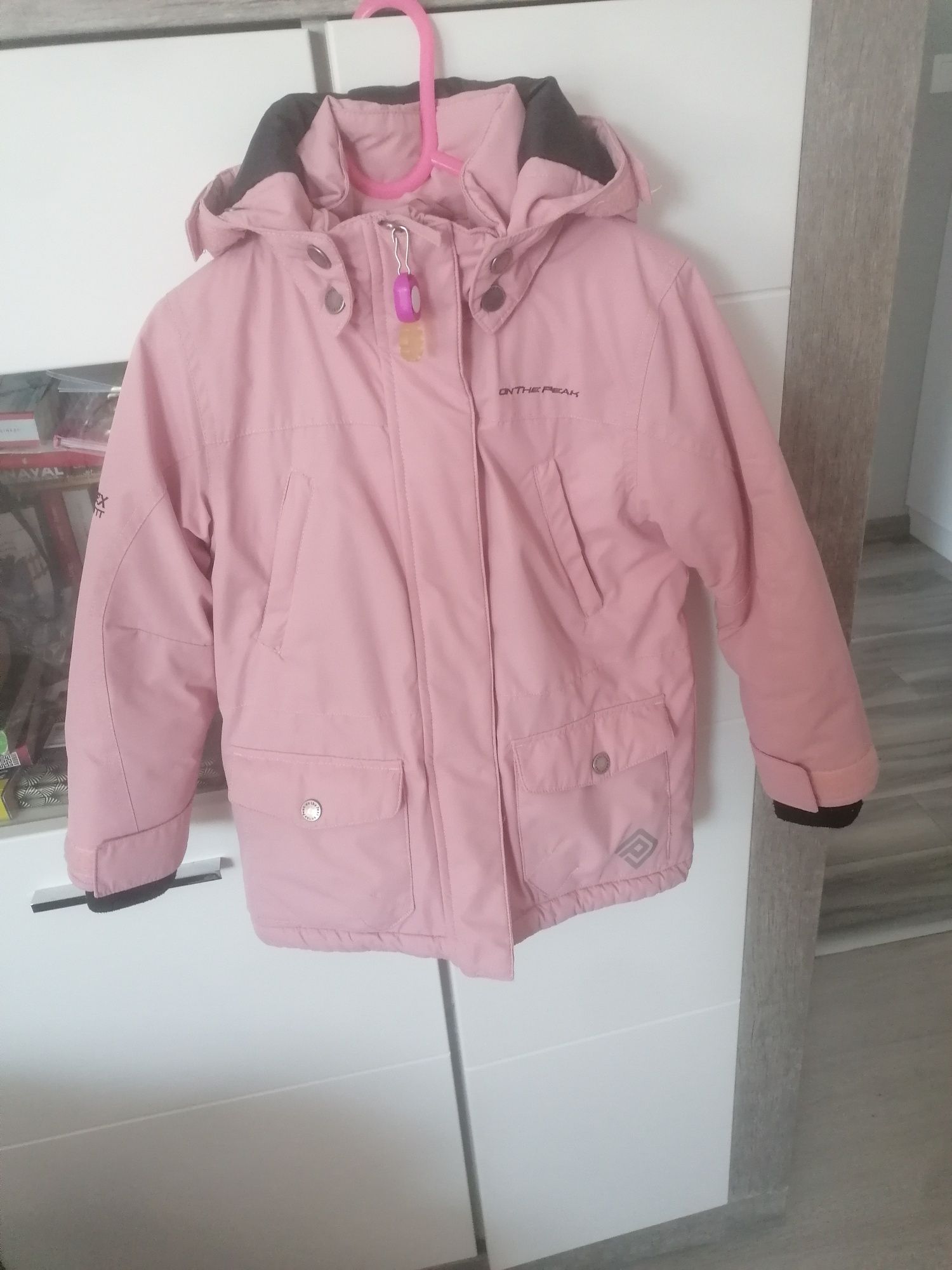 Zimowa różowa kurtka 110 cm