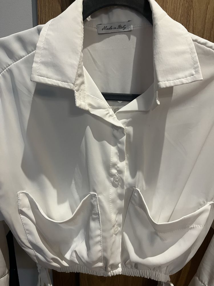 Krótka biała koszula crop top