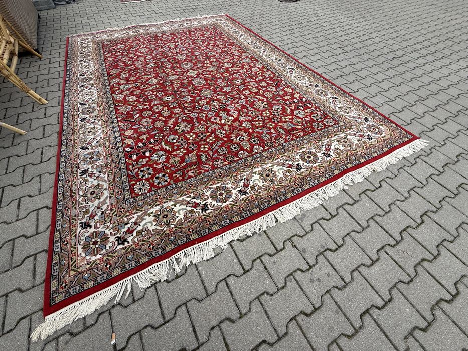 Duży dywan w klasyczny, perski wzór – czerwone tło – 352 × 250 cm
