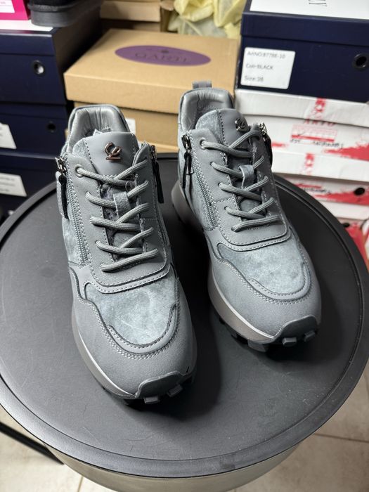 Зимові кросівки в нереально красивому кольорі від виробника Lonza