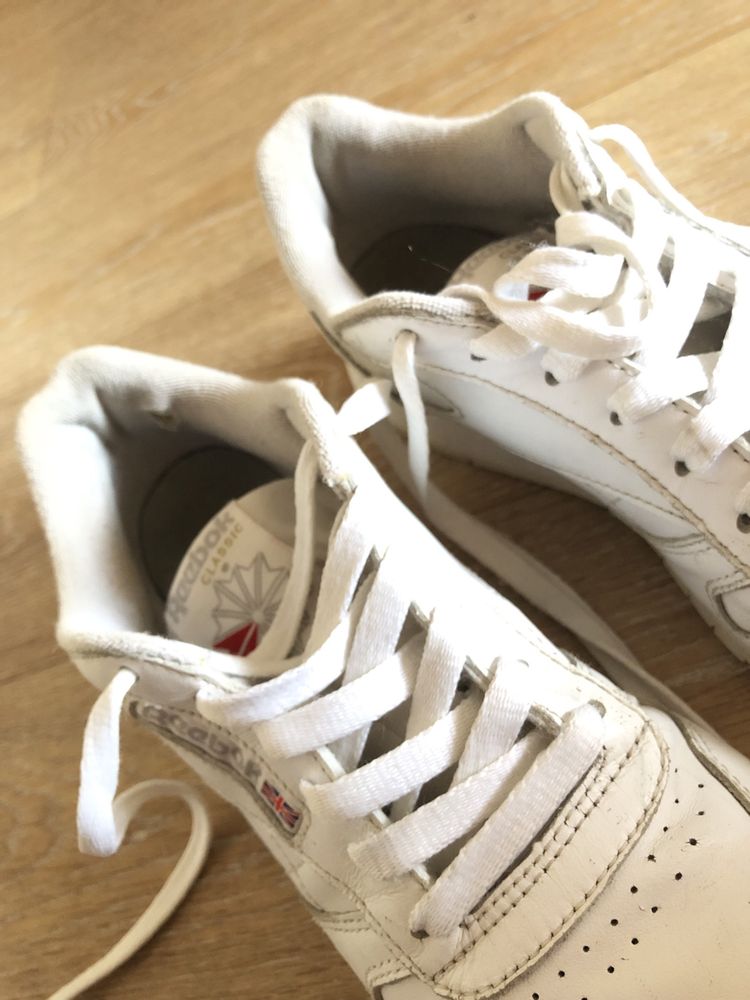 Кроссовки кожаные Reebok 38р