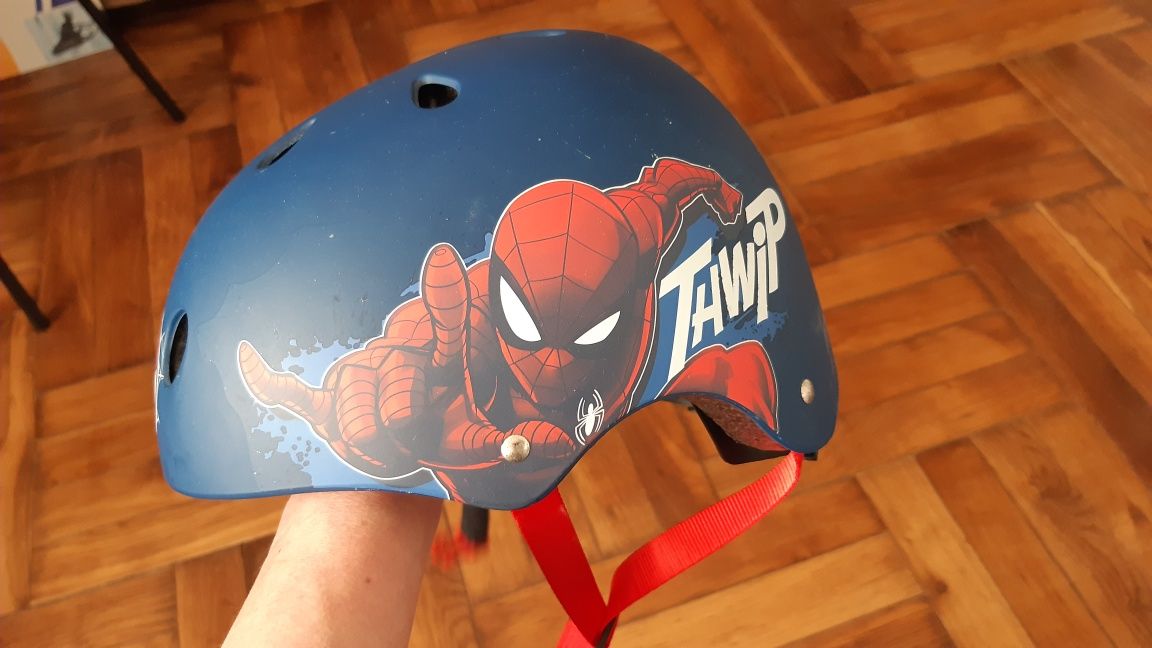 Kask dziecięcy marvel