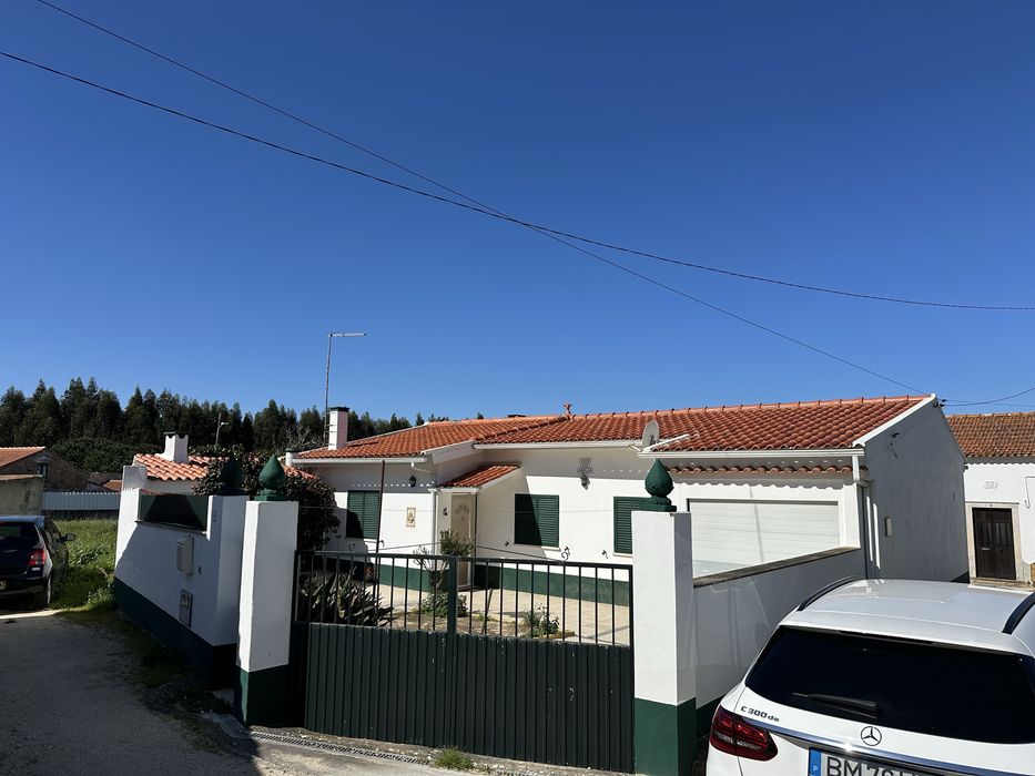 S. Martinho do Porto, Alfeizeirão, Rebolo, T2 mobilado 750€